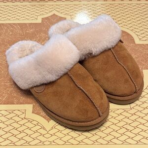 Deerfoam Plush Tan Shearling Women's Slippers